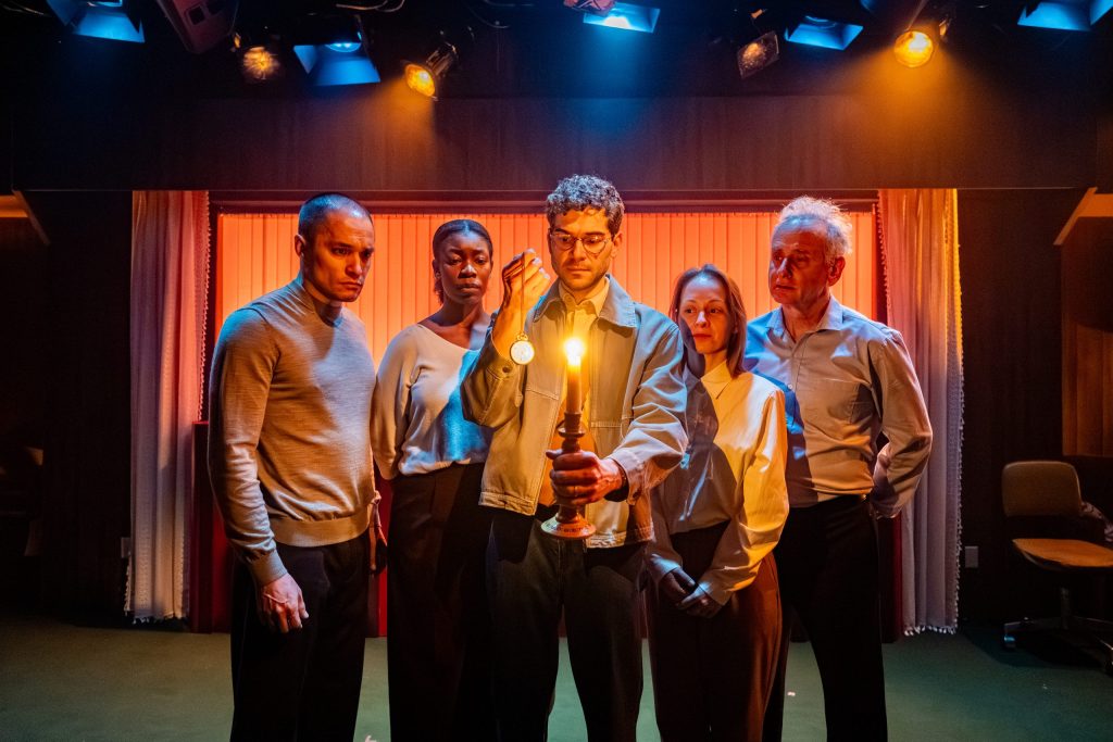 Project: Humanity and Pyretic Productions in association with Crow's Theatre production of The Division, directed by Andrew Kushnir in April 2026. Actors (L-R) Karl Ang, Ivy Charles, Daniel Maslany, Mariya Khomutova, Alon Nashman. Photo by Dahlia Katz.